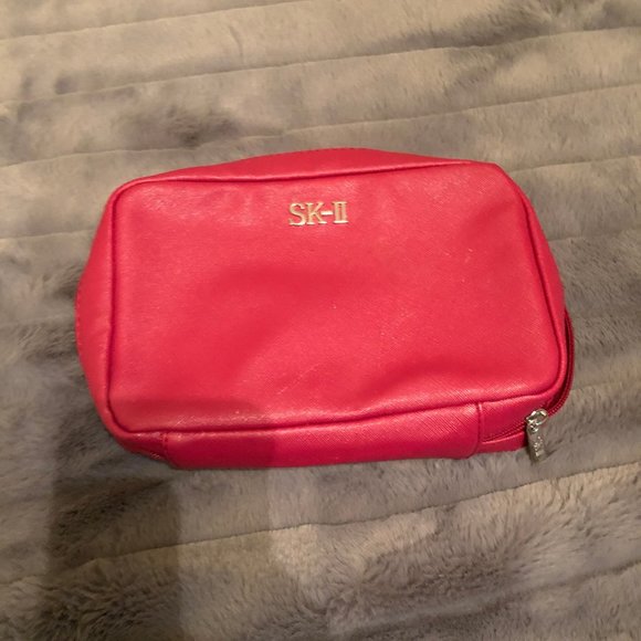 SK-II Red Faux Leather Cosmetics Makeup Case Bag - Picture 1 of 2